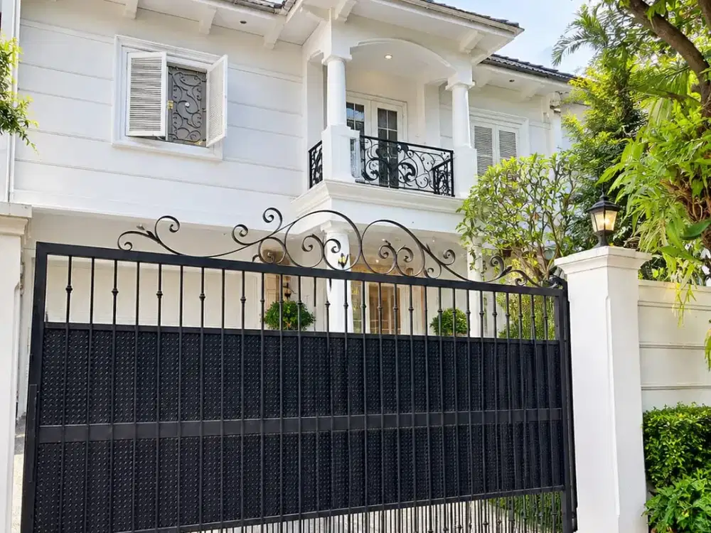 Rumah Mewah Kebayoran Baru 10 Menit ke SCBD, Private Pool