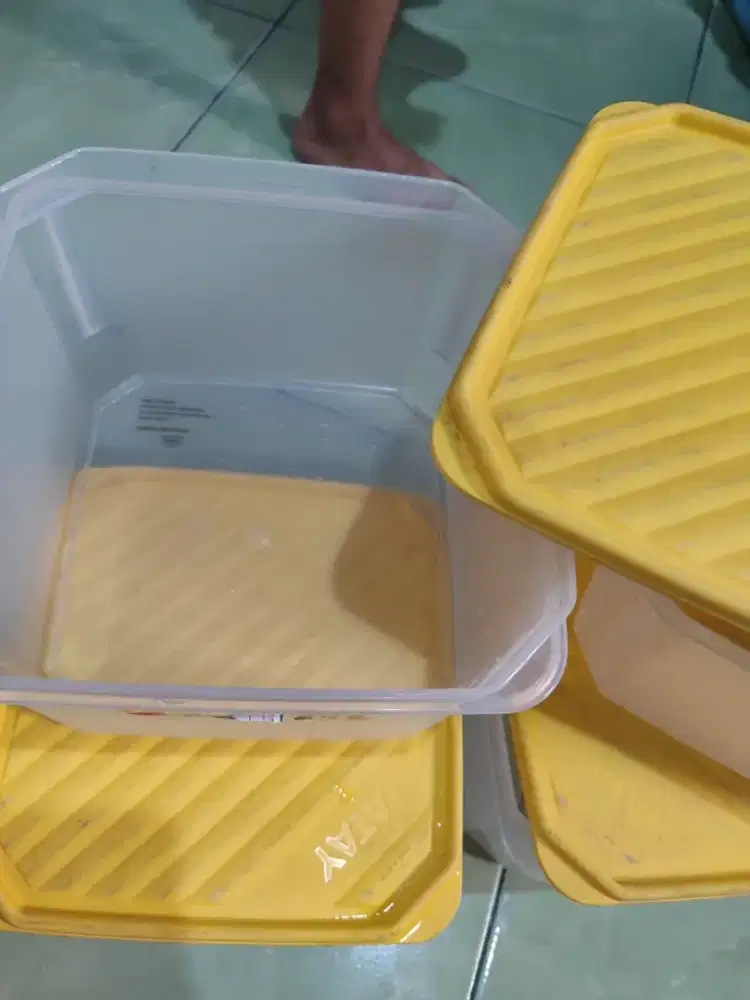 Toples atau wadah makanan ukuran 1000 ml kedap udara