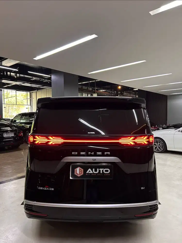 Denza D9 EV AT 2026 Hitam Km2rb B2186SND Nik 2025