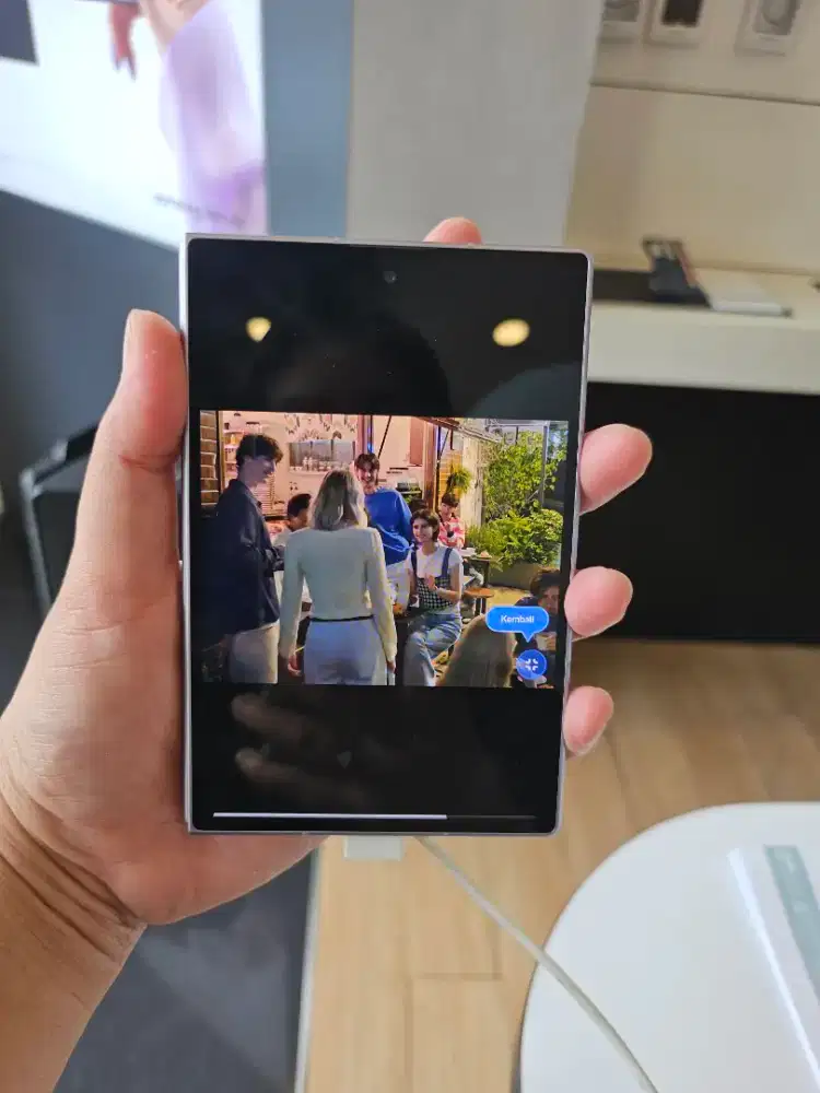 SAMSUNG GALAXY Z FOLD8