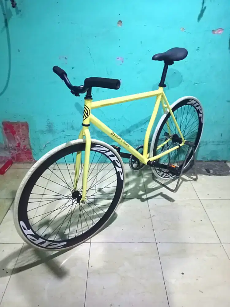 Sepeda fixie mulus