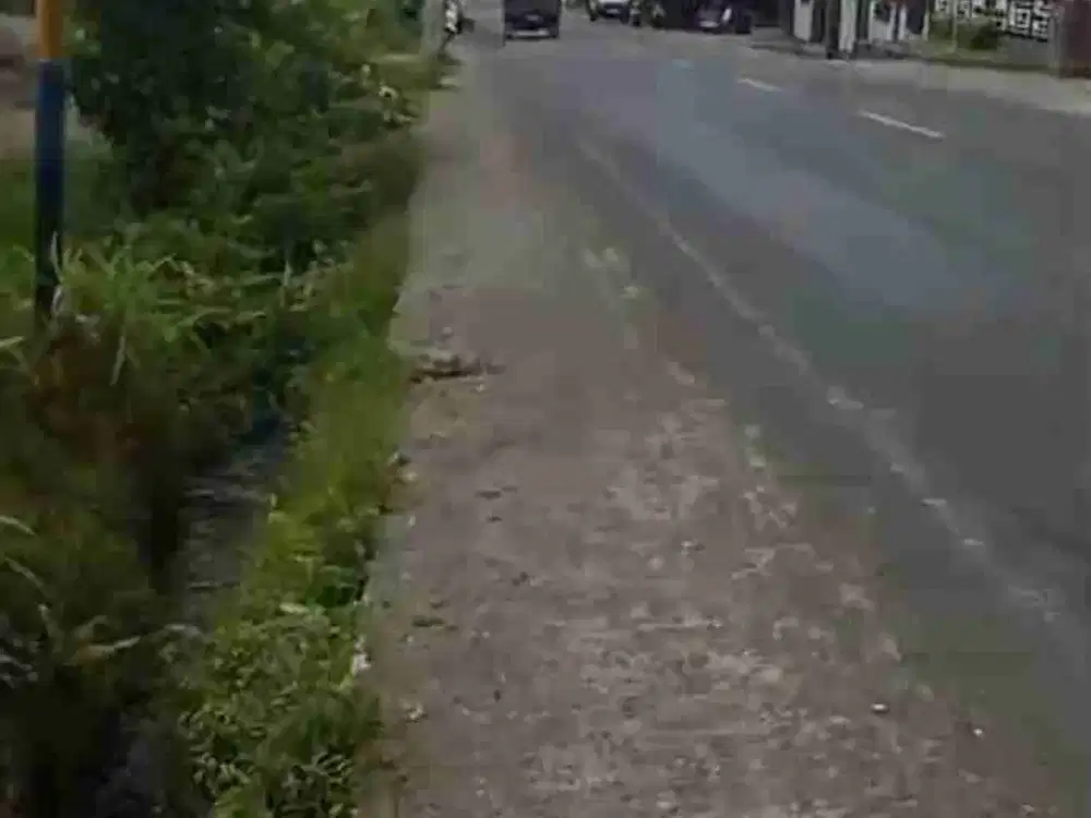tanah pinggir jalan utama jalur lintas provinsi
