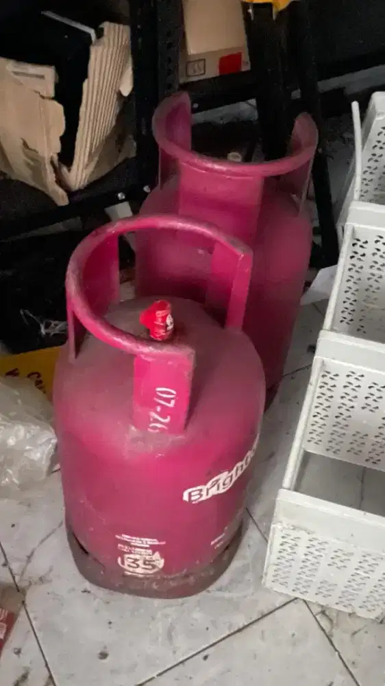Gas 2 kg masih segel