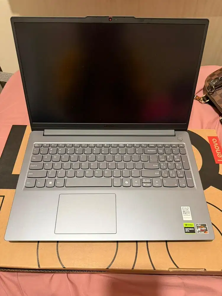 Laptop Lenovo LOQ 15ARP10E