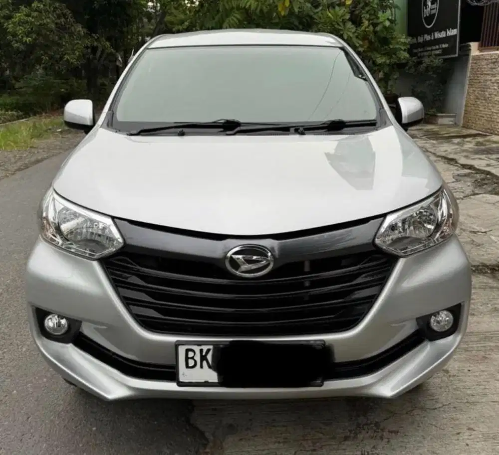 Dijual Santai Xenia Silver 2018 MT 1.3