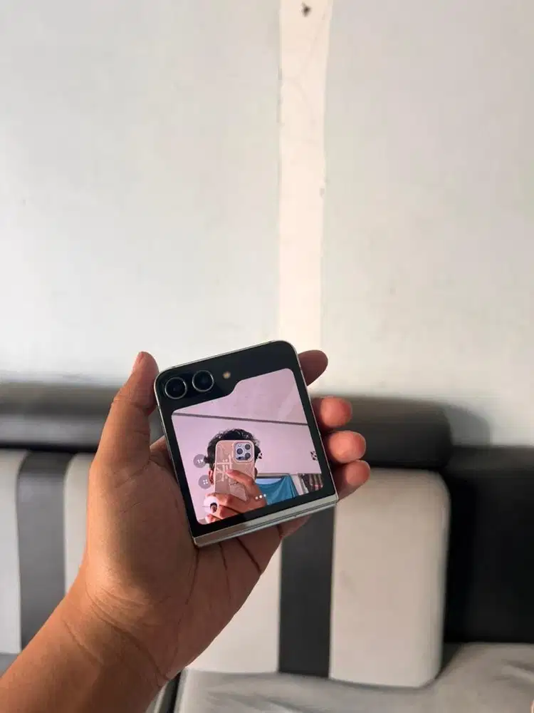 samsung Z flip 5 5G 8/256