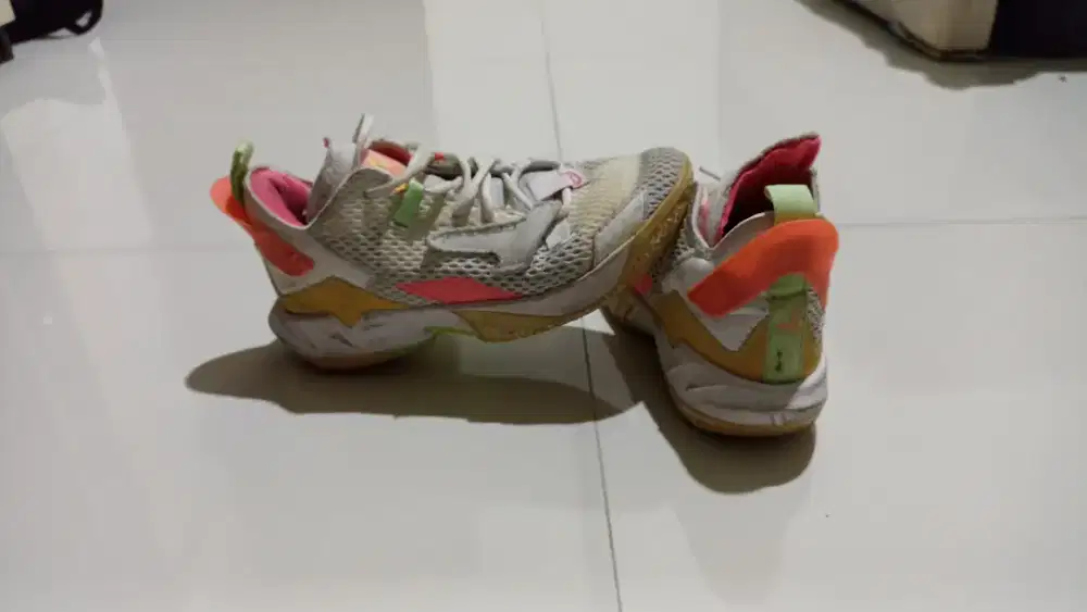 Sepatu Basket Jooordan Why Not White 42