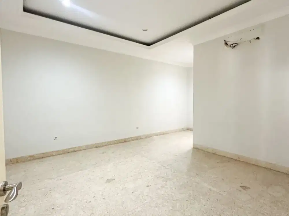 Rumah Mewah 2 Lantai Dijual di Sutera Palma Alam Sutera LT 300m² LB 400m² SHM