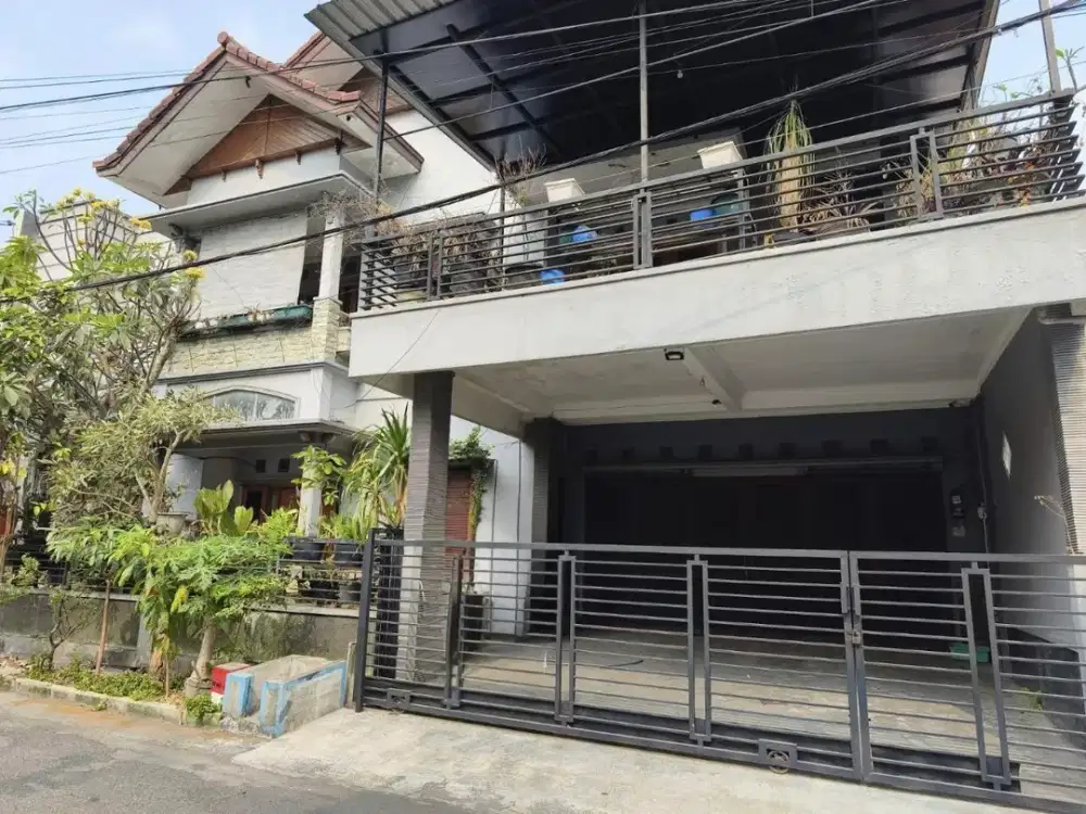 Dijual Rumah Semi Furnish Dekat Kampus di Pinangsia Malang