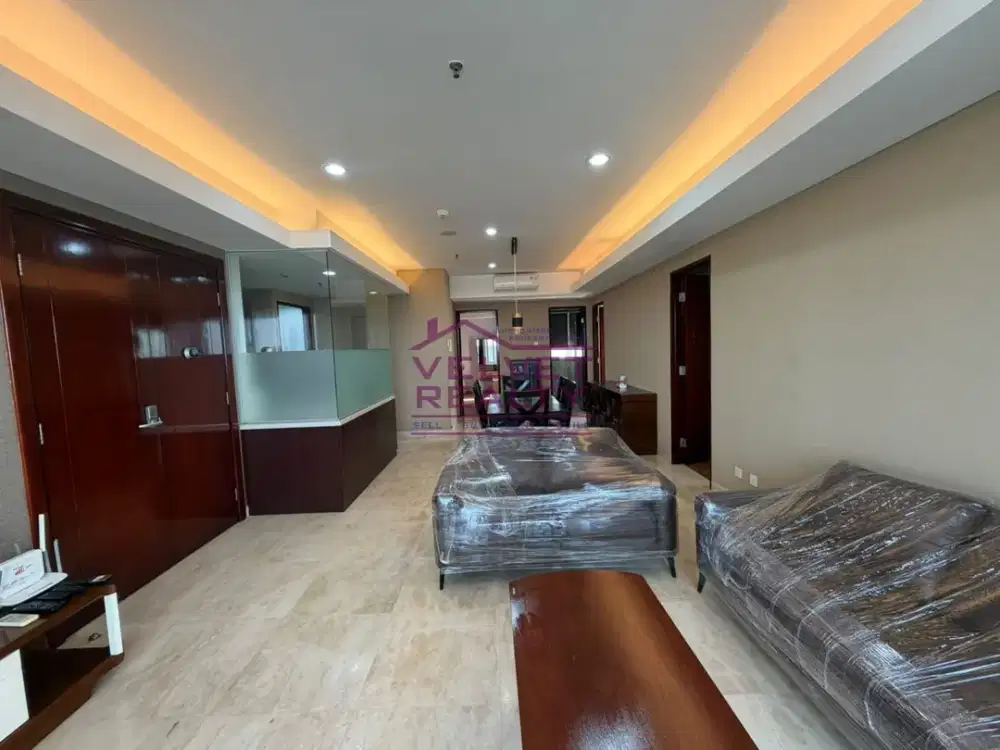 Disewakan Apartemen Royale Springhill Kemayoran 3+1BR Luas 196m2 #VR1191