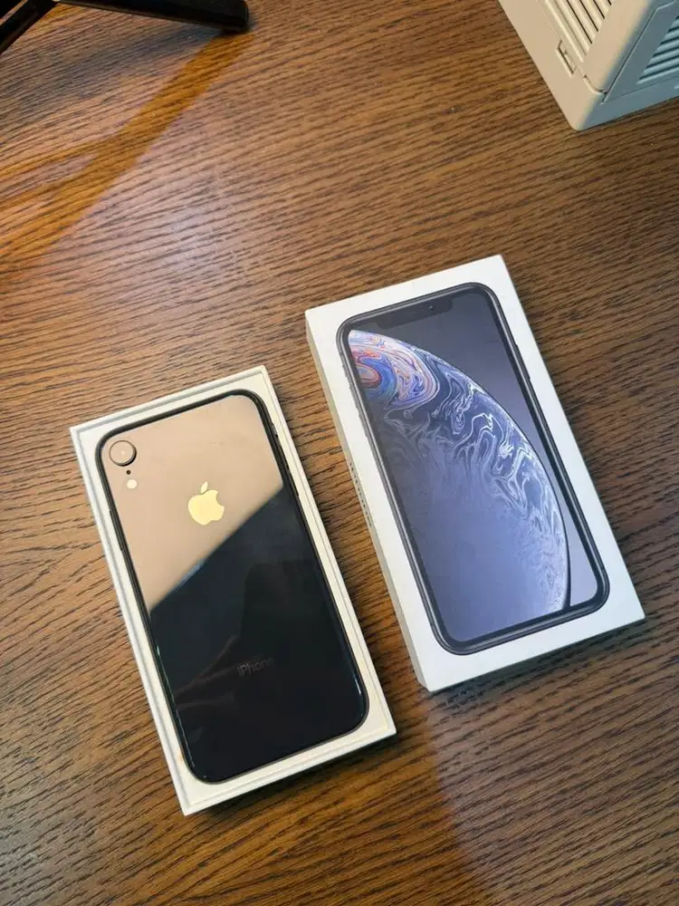 iPhone xr 64 ibox