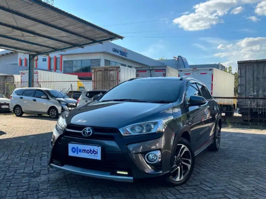 KM Rendah - Toyota Yaris 1.5 TRD Sportivo Heykers Bensin- AT 2017- LT