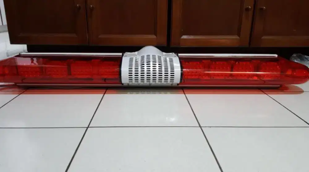 Lampu emergency mobil