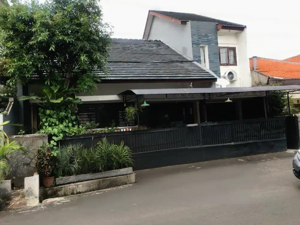 Rumah Premium di Tebet Jakarta Selatan, Bebas Banjir – LT/LB 222m², SHM