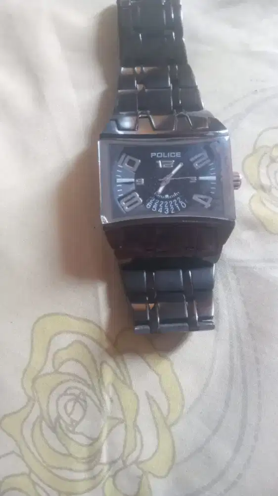 Jam Tangan Police
