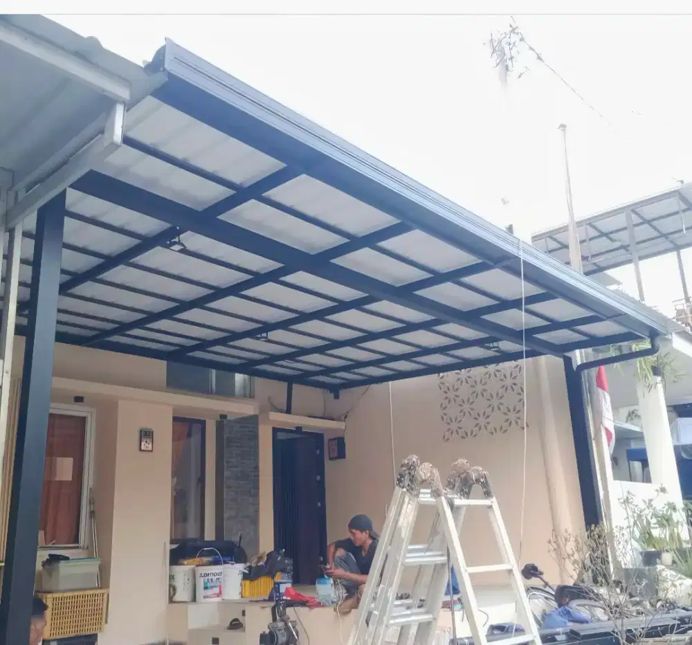 Kanopi baja ringan dan garasi