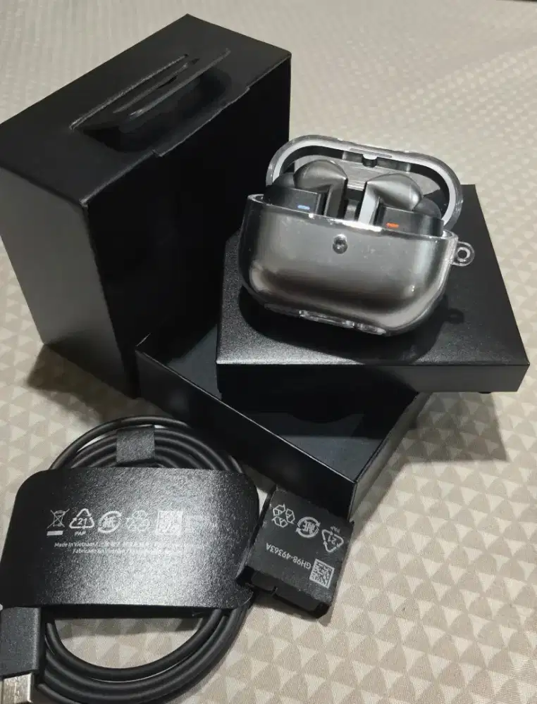 Samsung Galaxy Buds 3 Pro Original Fullset (+ Bonus Clear Case) - Nego