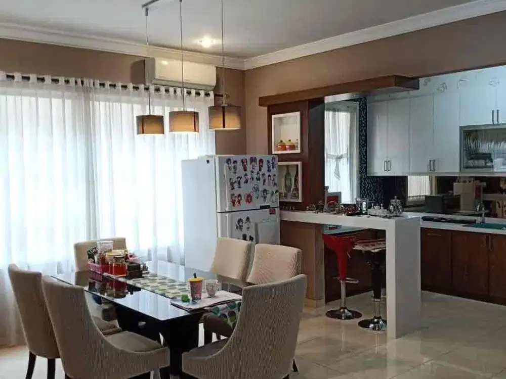 rumah cantik siap huni berlokasi strategis dengan lingkungan nyaman di alam sutera