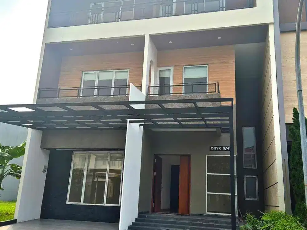DIJUAL RUMAH BANGUNAN MANDIRI DI ONYX ALSUT KEADAAN SEMI FURNISH