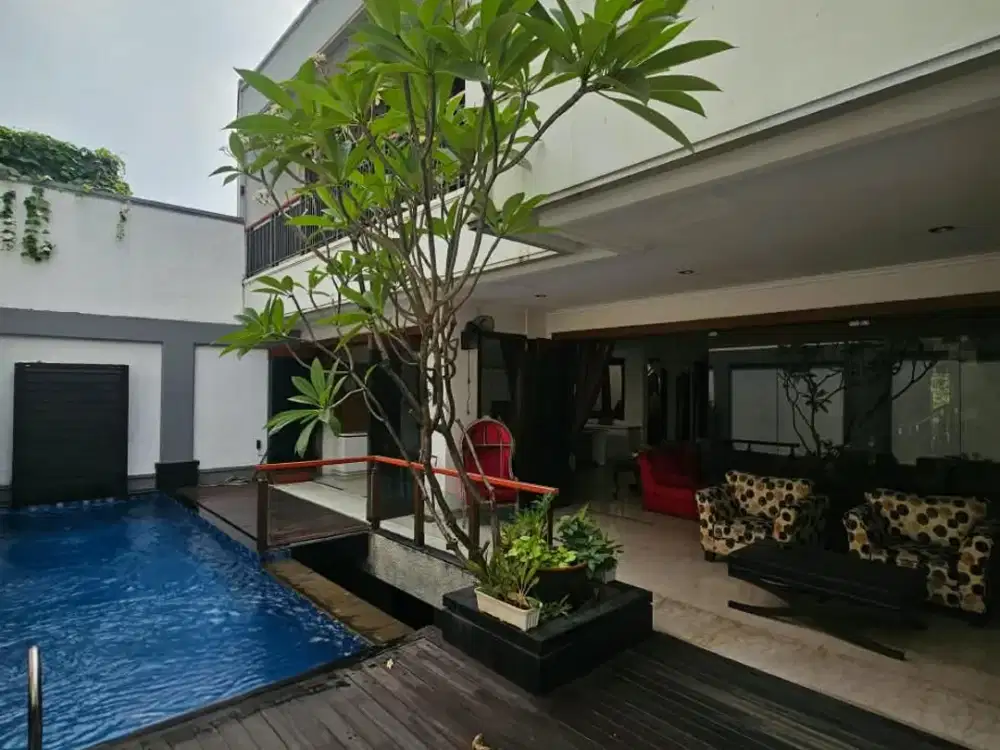 Dijual Rumah Mewah Di Kebayoran Baru - Jakarta Selatan Jalan Lebar dan Sangat Tenang