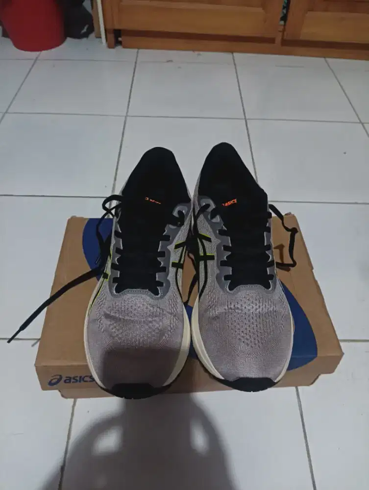 Dijual Sepatu Asics GT-1000 Second Mantap