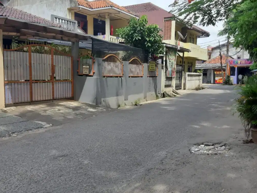 RUMAH STRATEGIS DI PONDOK LABU JAKSEL CUMA 12 MENIT KE MRT FATMAWATI.