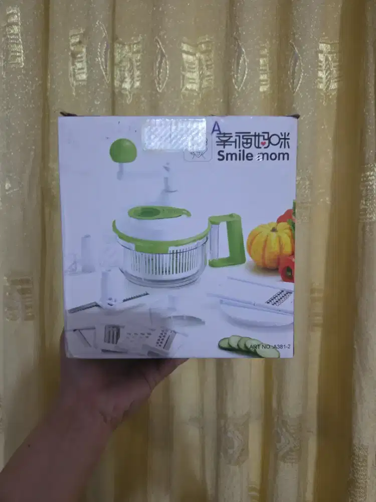 Alat pemotong sayur merk smile mom