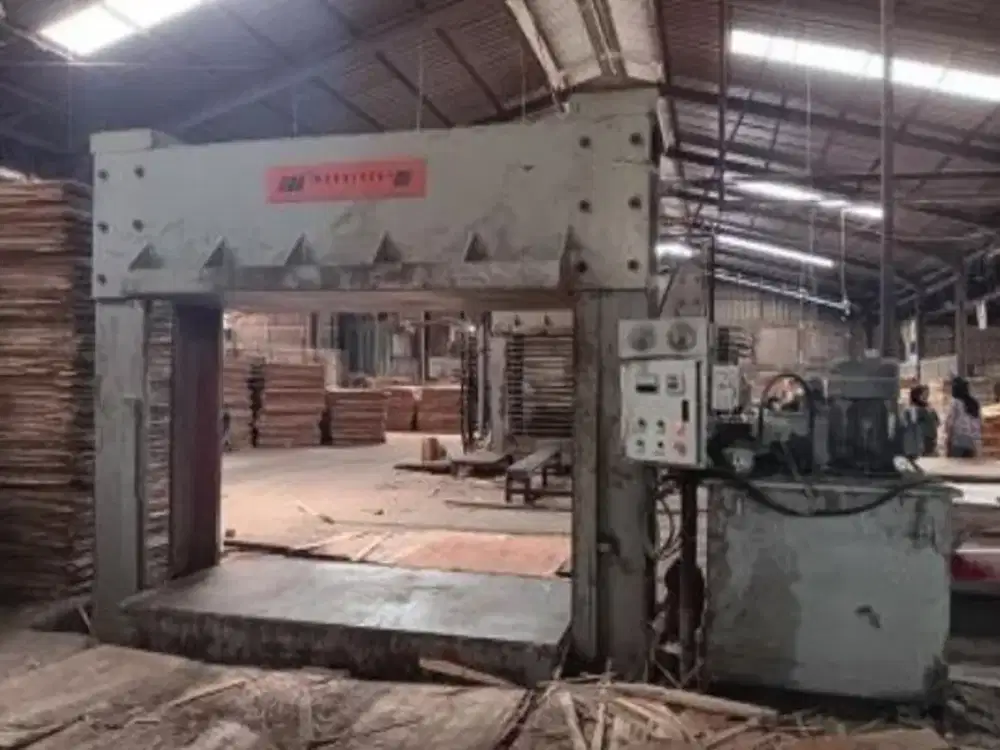 1 UNIT MESIN COLD (PRE) PRESS 15 LAYER