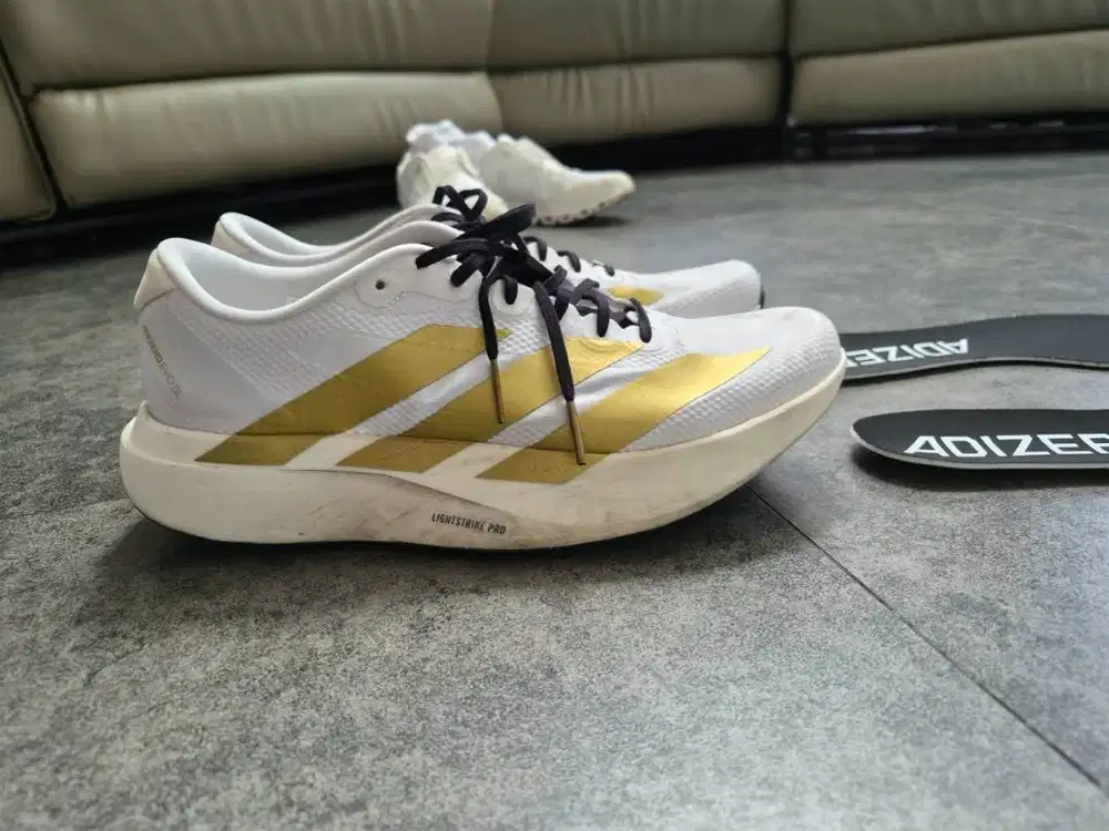 WTS ADIDAS ADIZERO EVO SL