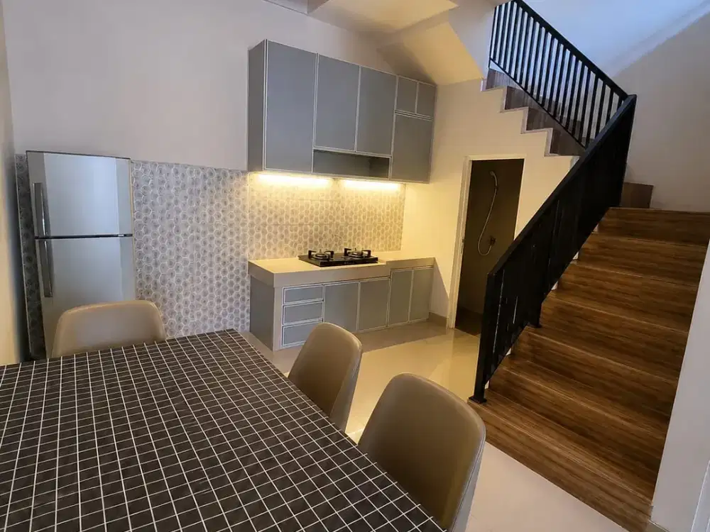 Rumah Bagus Lebak 2 Lantai, Bonus Full Perabot, Dekat Raya Kenjeran