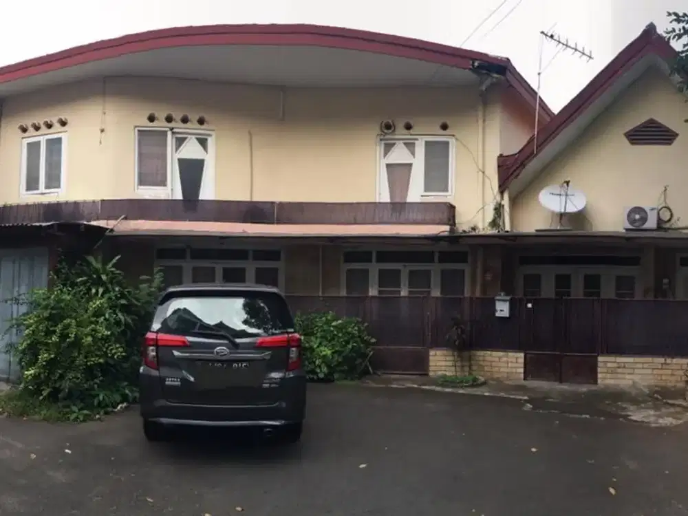 RUMAH STRATEGIS DI GONDANGDIA – MENTENG, JAKARTA PUSAT