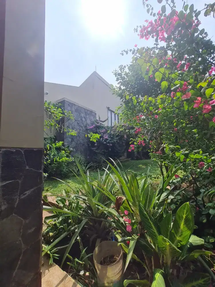 Rumah asri Tellaga Kahuripan