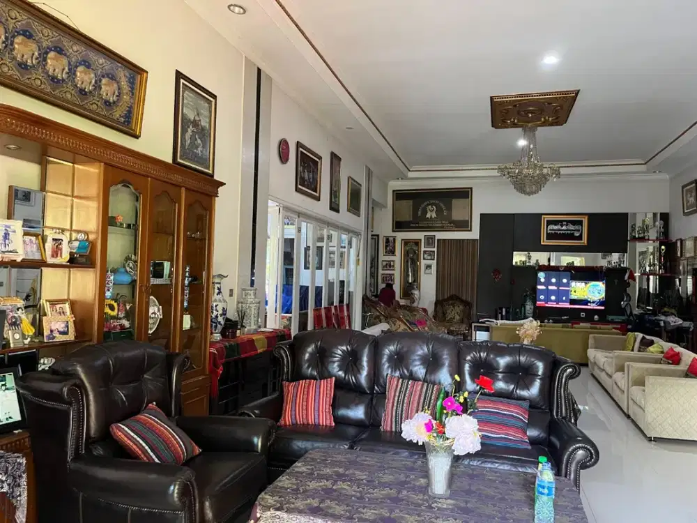 Rumah Siap Huni Di Komplek Perumahan Jatiwaringin Asri Kota Bekasi
