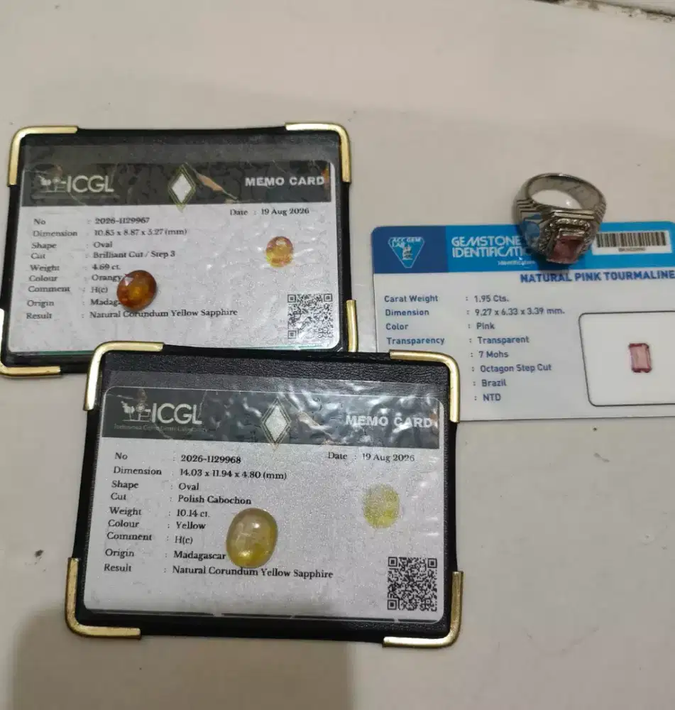 MURAH 2 yellow Saphire dan  Tourmalin BORONG