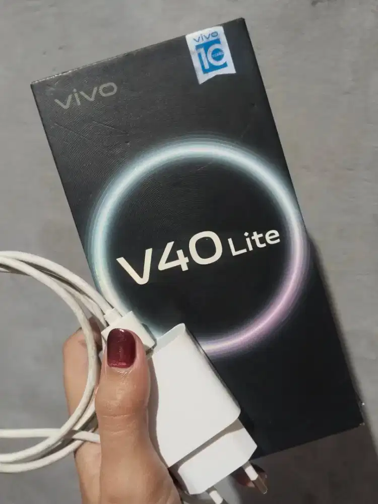 Vivo v40lite 4g ram 8/128