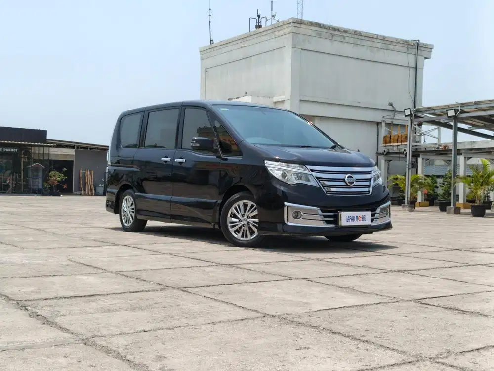Nissan Serena HWS Autech Panoramic 2.0 Matic AT 2018 Hitam KM 77RB