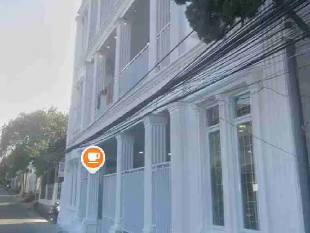 rumah kost exclusive  80 kamar pinggir jalan utama ke kampus jatinangor tinggal jalan kaki roi tinggi