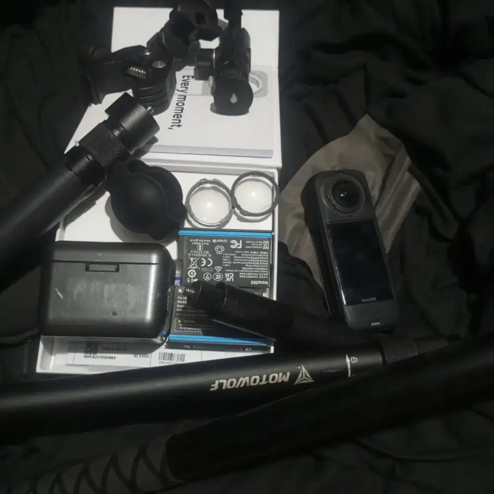 Kamera Insta360 X5 Full Aksesoris