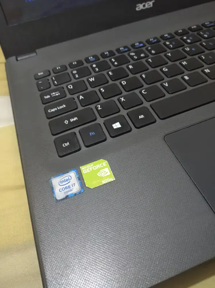 Acer - Core i7 Gen 6 + Nvidia 920M 2Gb.. Gaming + Design