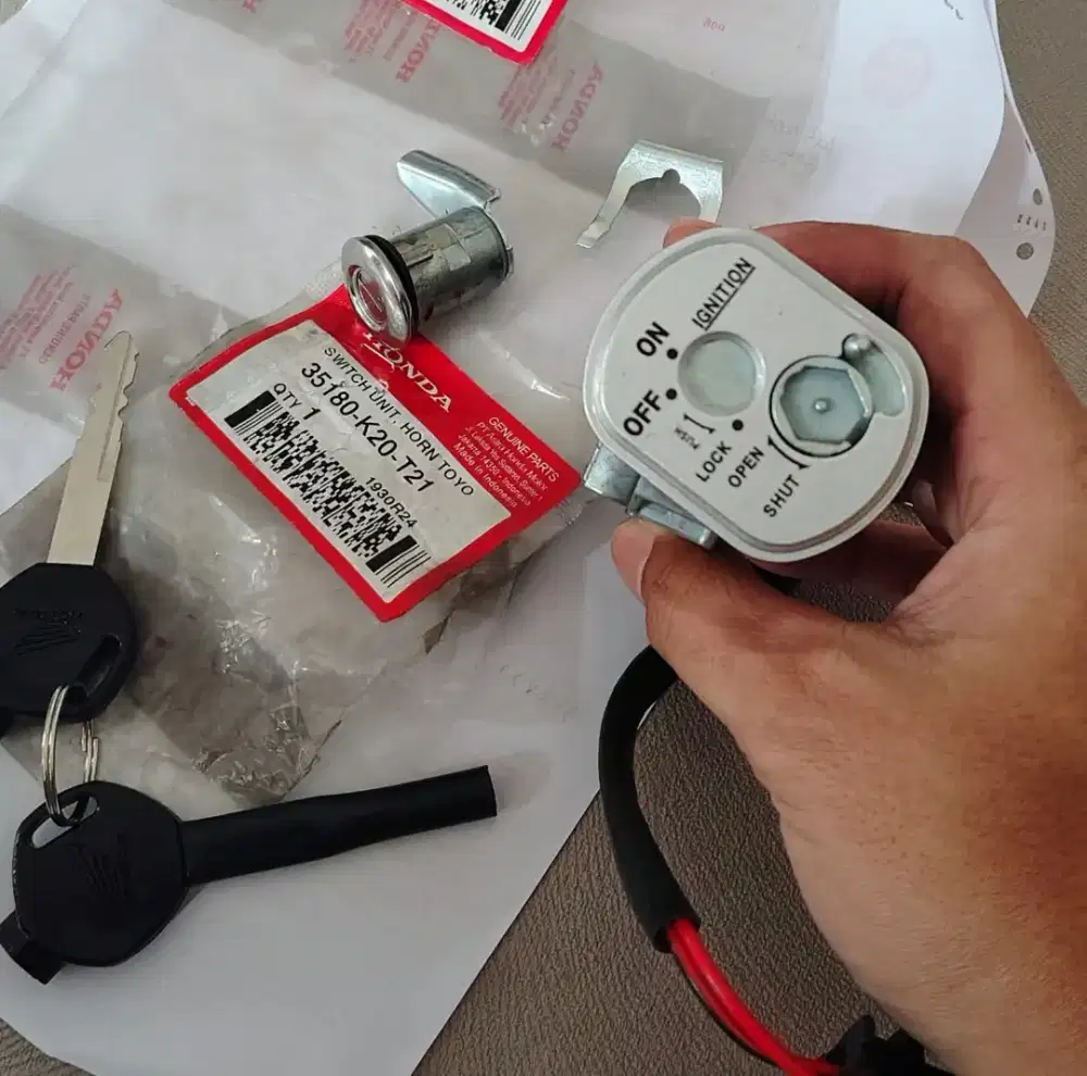 Kunci Kontak Set Honda Beat Original K25