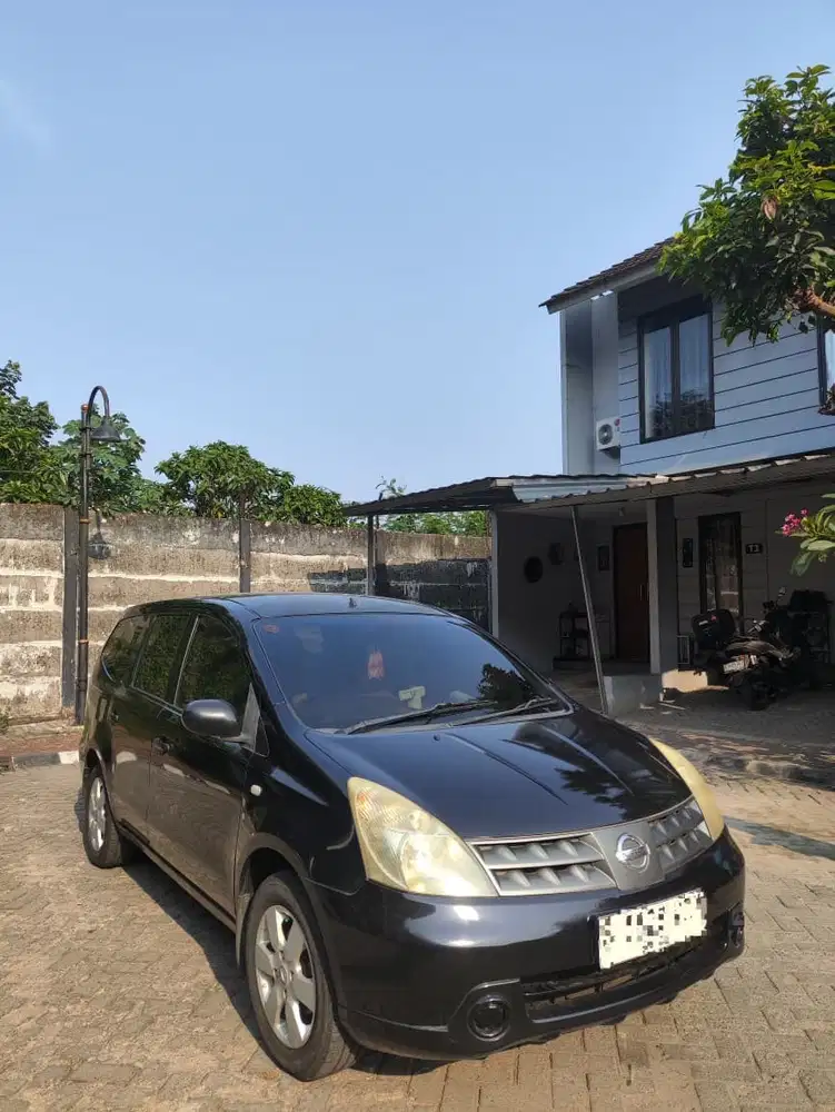 Nissan Grand Livina 1.5 XV MT