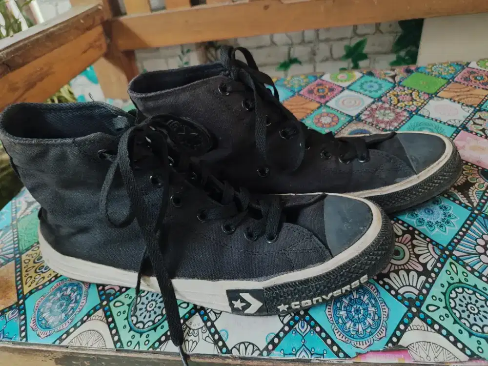 Sepatu Converse seken