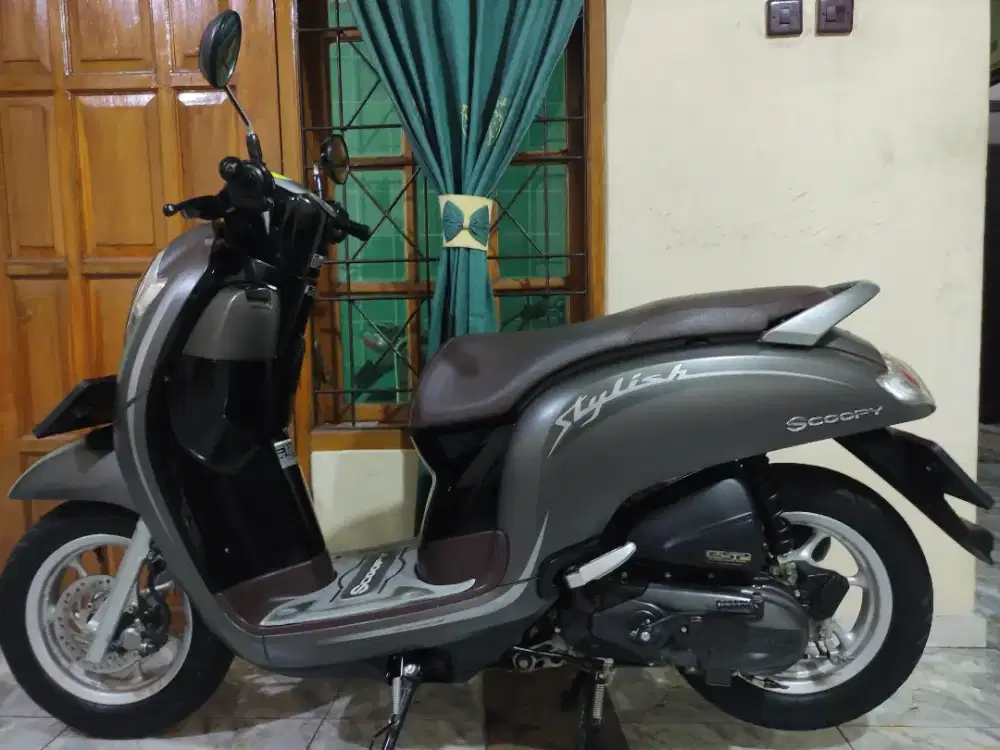 SUPER ISTIMEWA LOW KM SCOOPY STYLISH DONAT SUPER MULUS PERSIS BARU