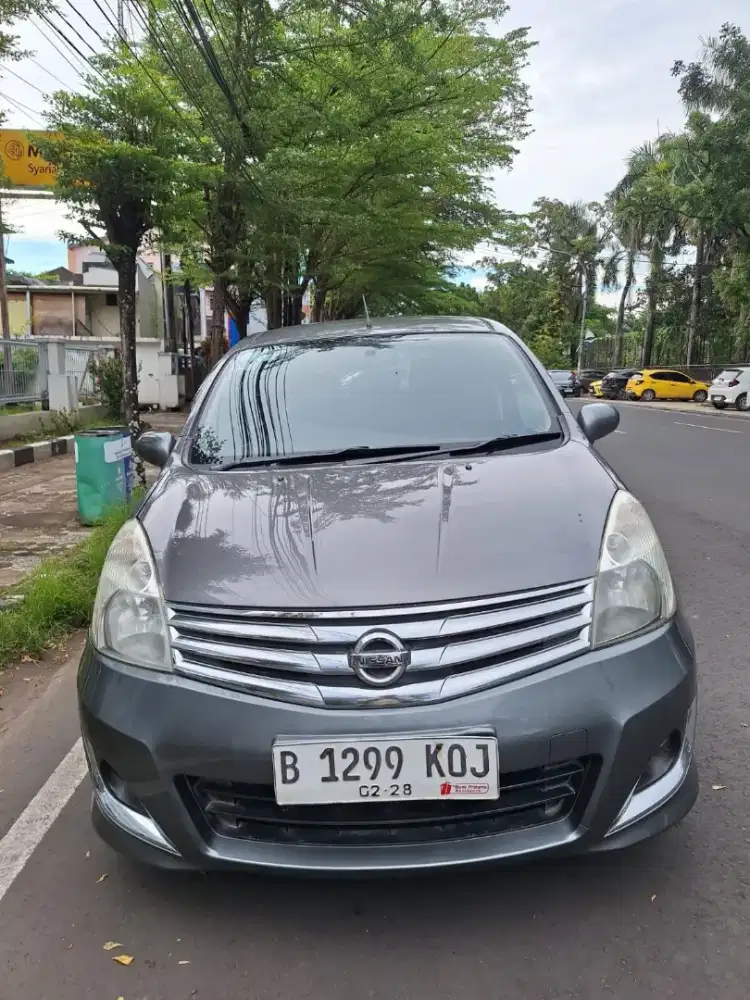 Jual cepat Grand Livina XV automatic 2013