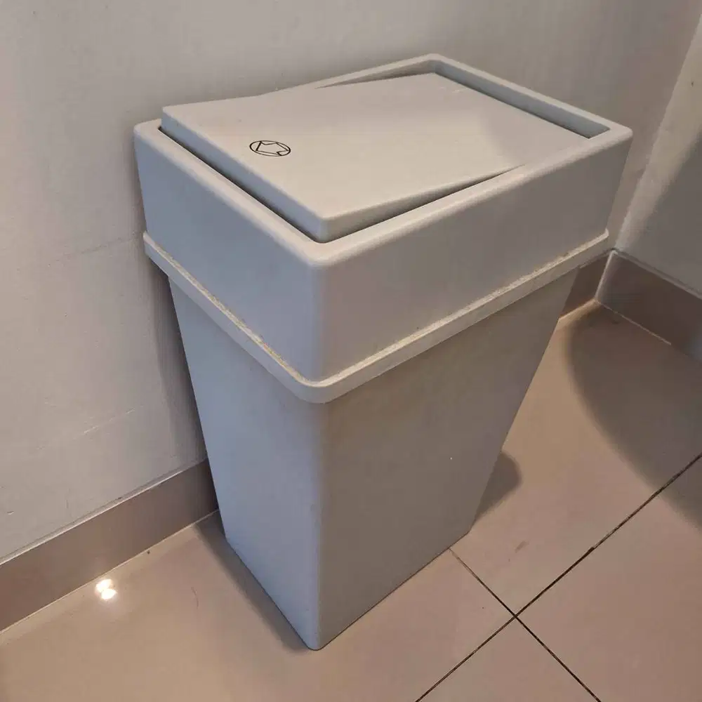 Tempat Sampah Krisbow (2 pcs)