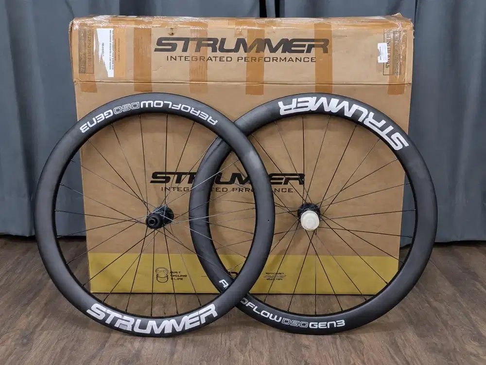 Wheelset carbon roadbike strummer 50mm rachet system aeroflow gen 3