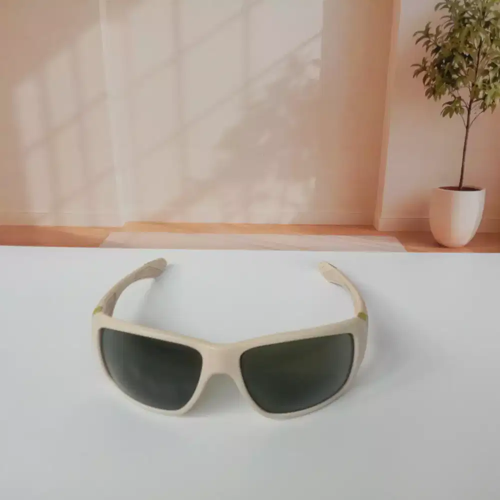 Kacamata Oakley Big Taco Warna Matte Bone Langka Made In USA
Original
