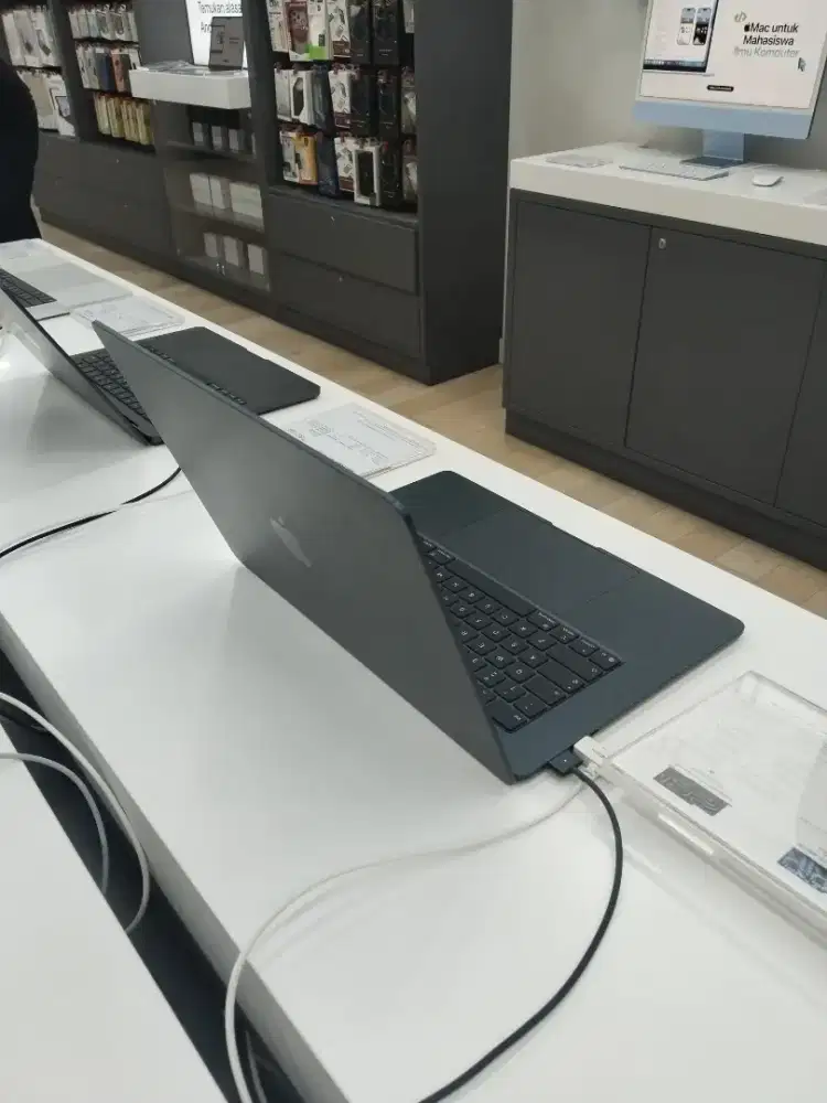 free 2 kali cicilan macbook air 15,3 inch