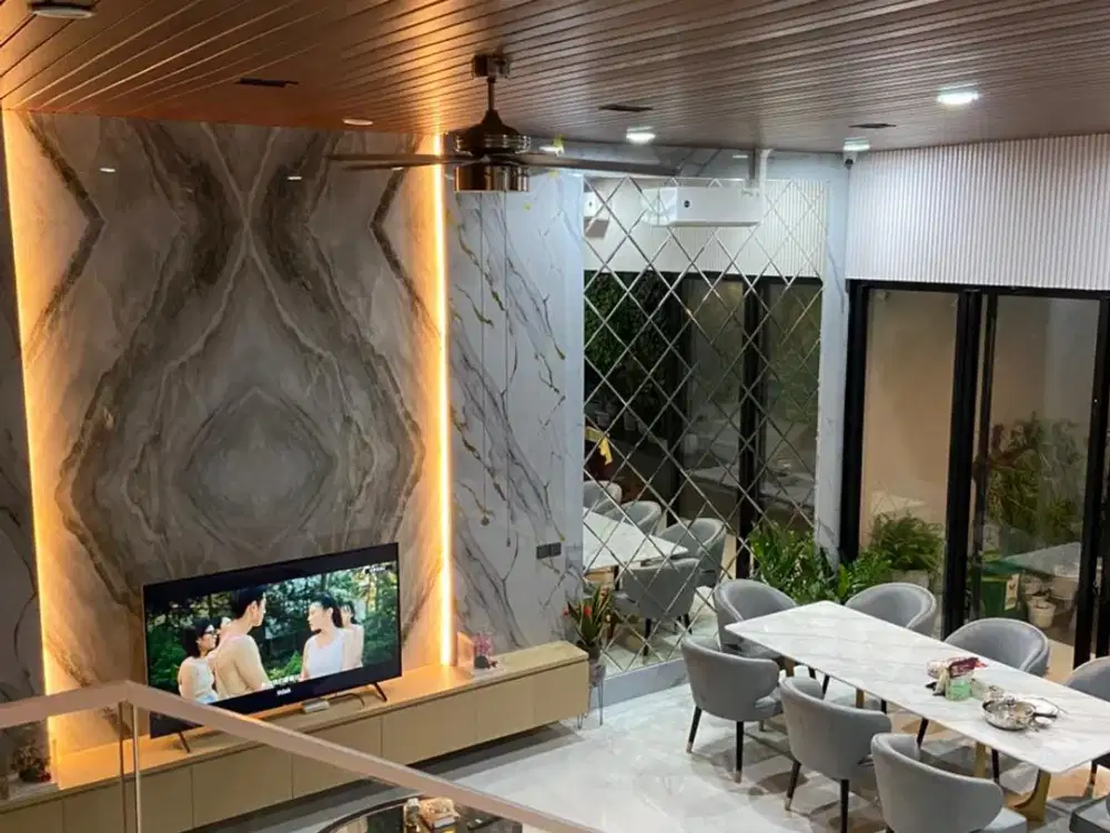 Dijual Rumah PIK2 Permata Hijau Residence, Uk. 12x20, 2.5 Lantai Mezzanine, Full Furnished, 3 KT, Hadap Utara, PPJB, Harga : Rp 14 M Nego
