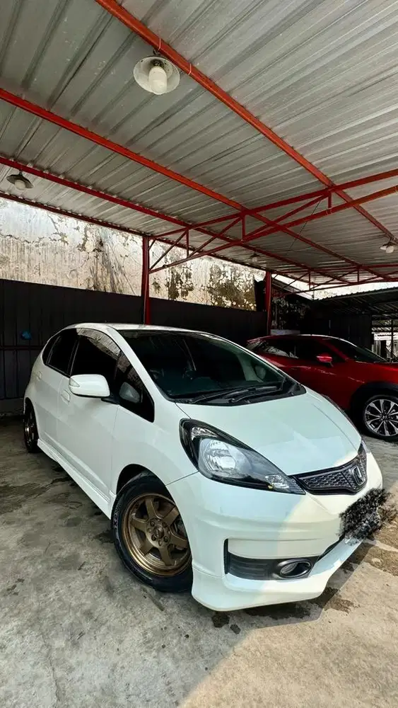 JAZZ RS Manual Putih 2013 ISTIMEWA
